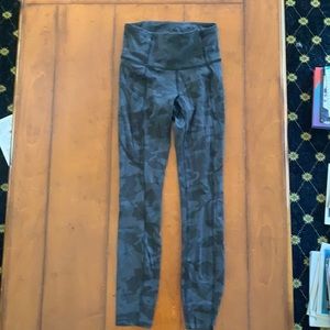 Black camouflage lulu lemon leggings size 2